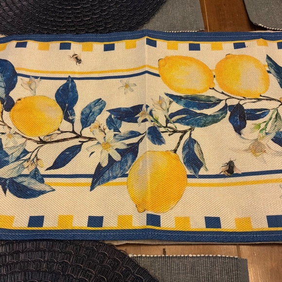 Lemons table runner - Picture 2 of 7
